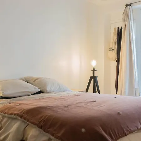 Splendid Stylish Apt With A Stamp At Les Halles